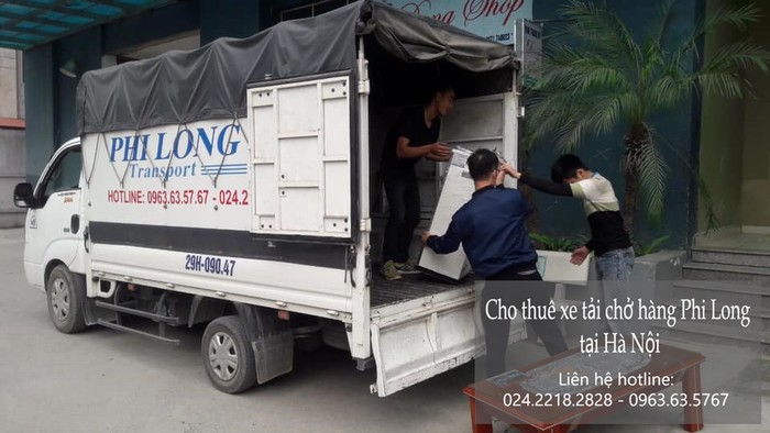 Taxi tải tại phố Nguyễn Lam