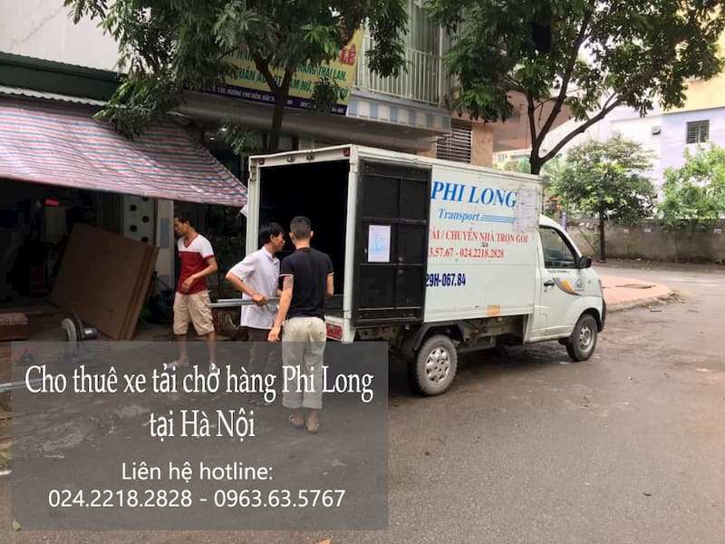 Taxi tải Hà Nội chở hàng tết phố Lê Hồng Phong